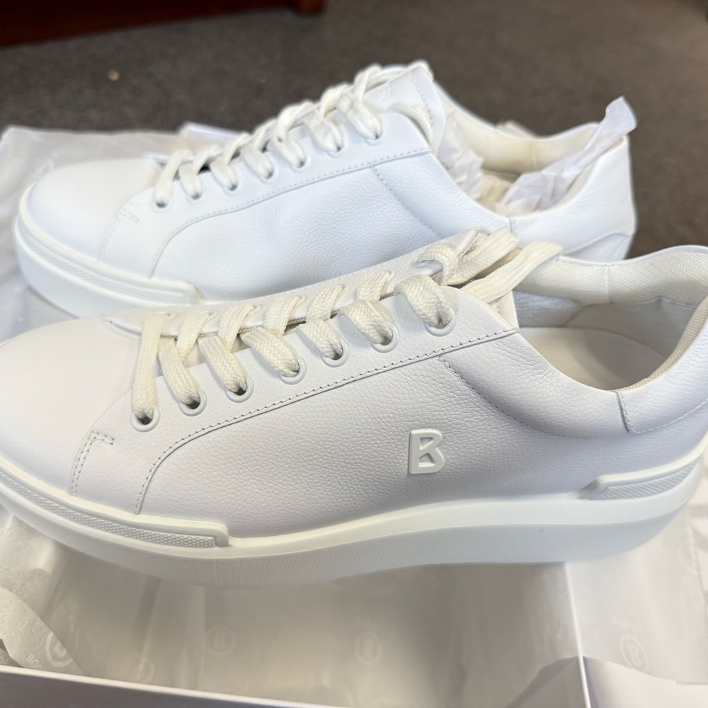 Holly- White Sneakers with Embossed Logo